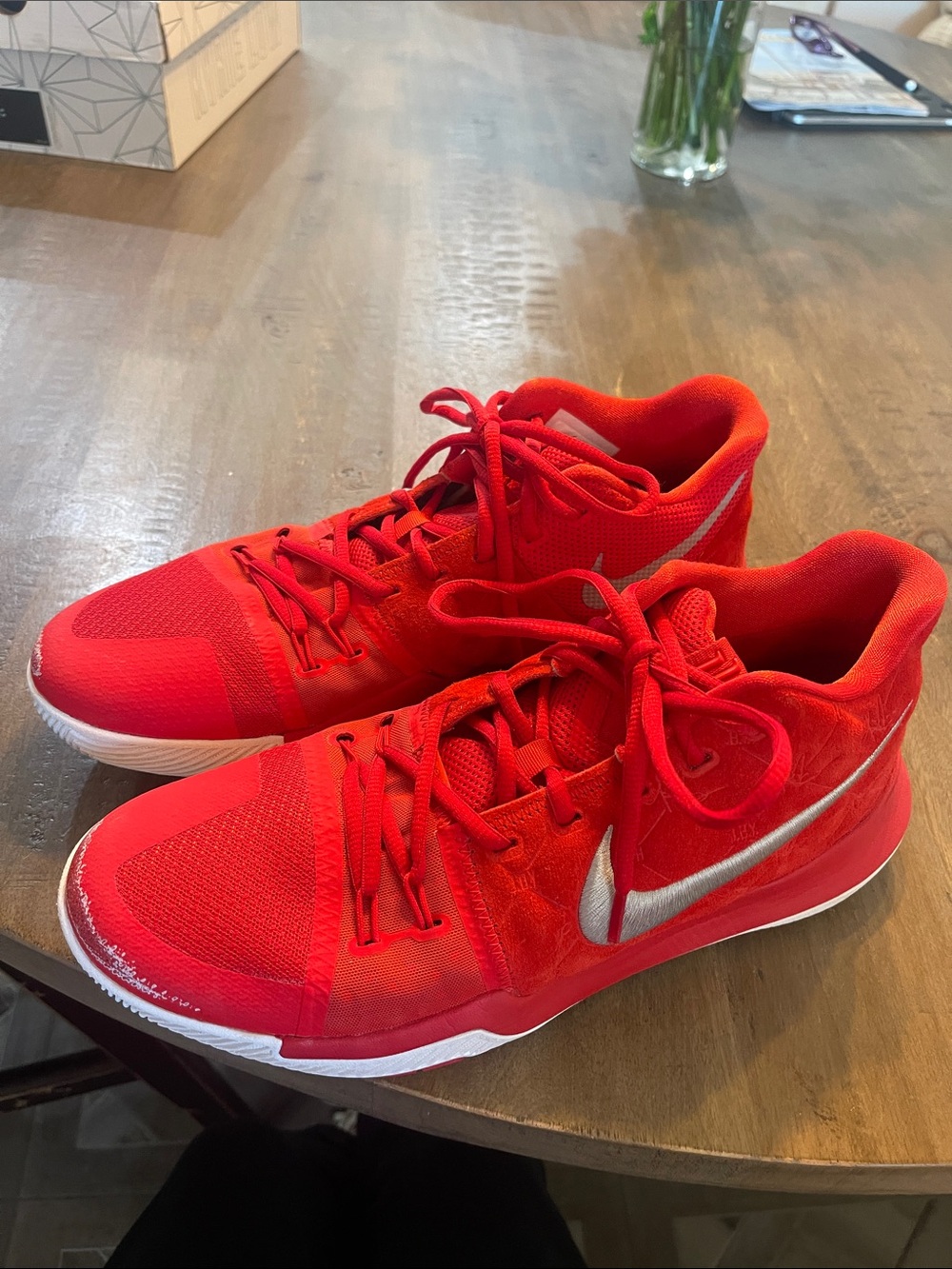 Kyrie Nike Zoom Red Low-Top Basketball Sneakers with Silver Swoosh mens 11